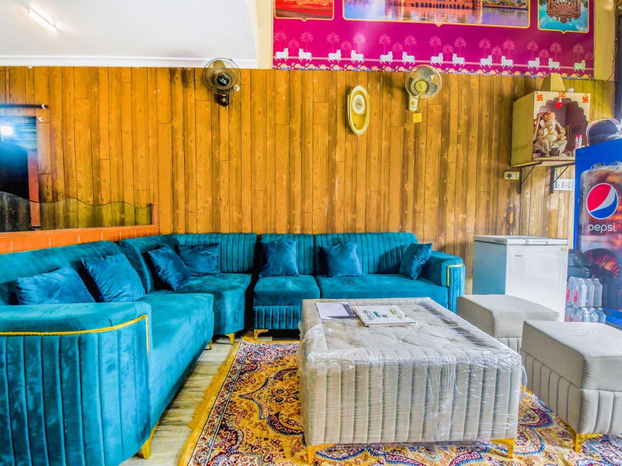 Hotel O Utsav